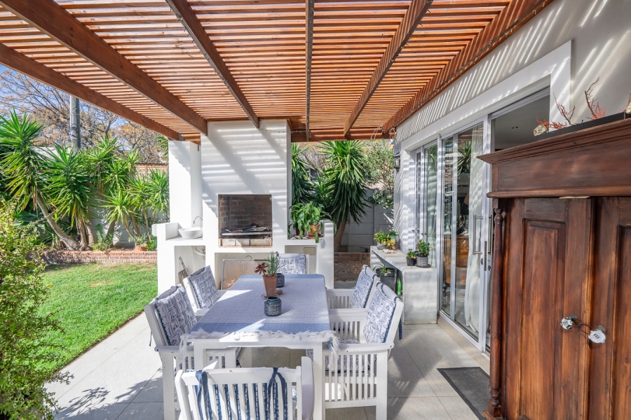 4 Bedroom Property for Sale in Gordons Bay Village Western Cape